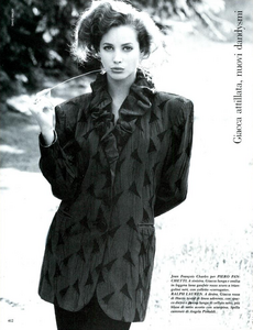 Giacca_Bailey_Vogue_Italia_September_1987_01_05.thumb.png.ca279fa3b4c0602118b5124b23efc2ba.png