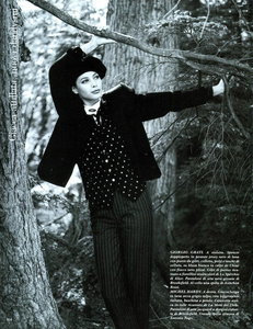 Giacca_Bailey_Vogue_Italia_September_1987_01_07.thumb.png.030e40030173cc75d7e286b17c54ba4c.png