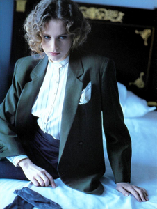 Grignaschi_Vogue_Italia_February_1987_02_07.thumb.png.9296fd02a59f7e200b70ddbce68f0326.png