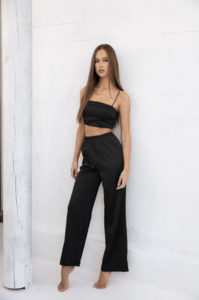 Honeysetblackjohansenxisabellemathers2.thumb.png.80b62170ce33bafd516363706f124bb2.png