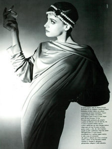 Horst_Vogue_Italia_February_1985_01_04.thumb.png.91b2e48e725d2ac485fb2f0a72d38b50.png