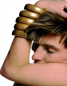 King_Vogue_Italia_May_1987_05.thumb.png.49f6f1c77bafcd222a3aa767e9bb5ed0.png