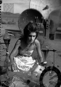 Lindbergh_Vogue_Italia_March_2005_06.thumb.png.222050a9085c4a76d8de6f8dd4ea6a4e.png