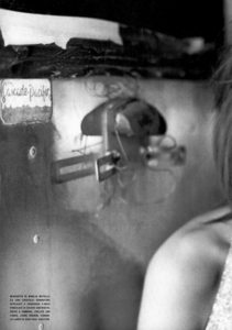 Lindbergh_Vogue_Italia_March_2005_13.thumb.png.c9b556712b1a48802bdc32da2c3ac055.png