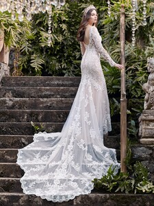 Maggie-Sottero-Lydia-Anne-20MS697LT-PROMO2-ND.jpg