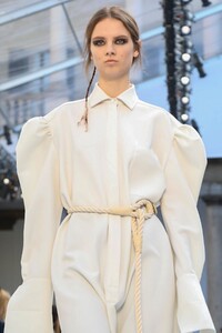 Max-Mara-RTW-FW20-Milan-1817-1582192972.thumb.jpg.cb879a986ec37d30a3b48b242f2c27bb.jpg