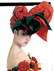 Meisel_Vogue_Italia_February_1985_01_06.thumb.png.3acd1fc1e977a3a4c6c1bae3bc918de0.png
