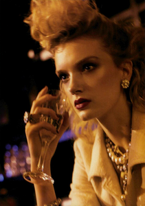 Meisel_Vogue_Italia_March_2005_13.thumb.png.7f0079d57ebb3fab329092f1cceca1af.png