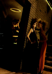 Meisel_Vogue_Italia_March_2005_16.thumb.png.e8ae9bc214a3ae4f28e61f40c91be23d.png