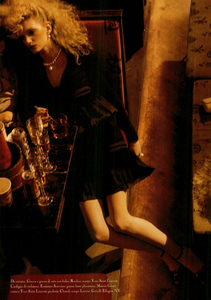 Meisel_Vogue_Italia_March_2005_21.thumb.png.f33d50a351a49d2b0ff2d1f8cd08ec90.png