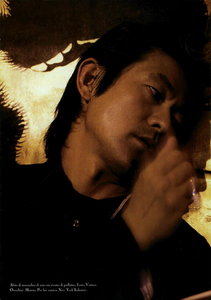 Meisel_Vogue_Italia_March_2005_27.thumb.png.4979434a2e8f44d52b078d1d16c36fd2.png