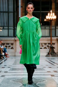 Molly-Goddard-RTW-FW19-London-0773-1550308449.thumb.jpg.c3da5865175750aa8ffa28df5bb30601.jpg
