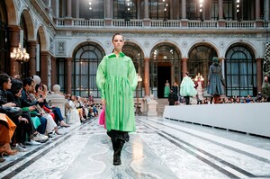 Molly-Goddard-RTW-FW19-London-1048-1550309065.thumb.jpg.24e87a323d744a8d8fe80c6d7b174cfa.jpg