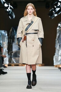 Neil-Barrett-Menswear-FW20-Milan-5773-1578763489.thumb.jpg.cb9f3c9fbe7588b7d505f8a1d1d639ec.jpg