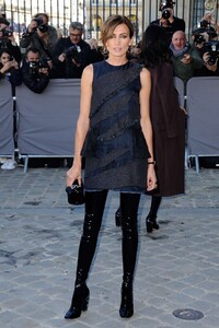 Nieves-Alvarez_-Christian-Dior-Show--05.jpg