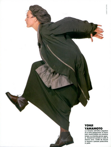 Occhi_Watson_Vogue_Italia_February_1985_01_04.thumb.png.8ee80fb97ac6ce2ab65104483088e6bf.png