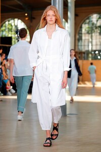 Officine-Generale-Men-SS20-Paris-6843-1561281717.thumb.jpg.9297308ed16bd2a70daca5db998fe54c.jpg