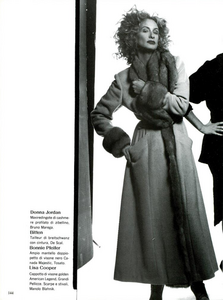 People_in_NY_Comte_Vogue_Italia_December_1994_07.thumb.png.9abb984ce06a8b62cfd745e293418327.png