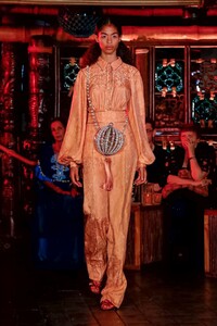 Peter-Pilotto-RTW-SS19-London-5216-1537130517.thumb.jpg.7e6407370ce532252f3f420d7d24b696.jpg