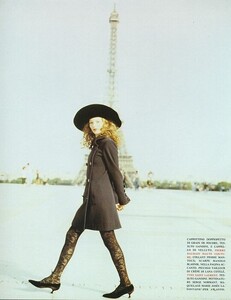 Petit_Elgort_Vogue_Italia_September_1993_Couture_Supplement_08.thumb.jpg.97e262410d15c95052c8818e3225acbf.jpg