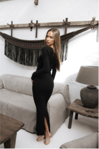 Pinotdressblackjohansenisabellemathers3.thumb.png.5a79336db5efe7634a14f64de74dfbd3.png