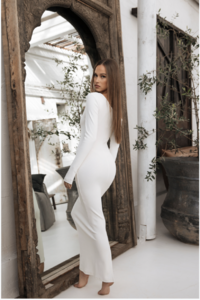 Pinotdresswhitejohansenxisabellemathers4.thumb.png.dc2d82e49fa50b5b580a7399f7f74f85.png