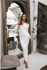Pinotdresswhitejohansenxisabellemathers6.thumb.png.ded7501f12f582b6744e3d8ff82bef12.png