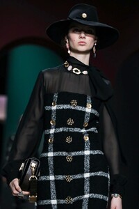 Ports-1961-RTW-FW20-Milan-7863-1582451767.thumb.jpg.473e2b0cc32831b731533b33c0a0750f.jpg