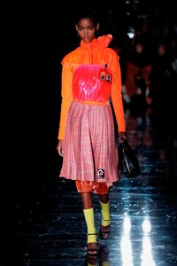Prada-RTW-FW18-Milan-0497-1519331450.thumb.jpg.585262a826a0738452f7c8954e68e026.jpg