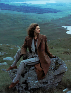 Quadri_Bailey_Vogue_Italia_September_1987_01_01.thumb.png.5a1120cfcbc84911a8c25cd61cf74f8c.png