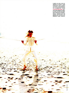 Quella_Chin_Vogue_Italia_February_1994_05.thumb.png.36086551935f53df85f5220a6e802539.png