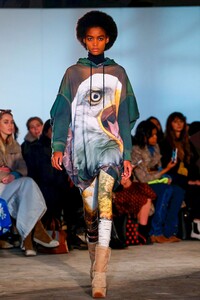 R-13-RTW-FW18-NY-3472-1518265244.thumb.jpg.6e2df5a15057c4490c27b36ca9404d1d.jpg