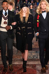 Ralph-Lauren-SS19-Nyc-6943-1536353131.thumb.jpg.eb831a93c048e16849d3fc7b46b5531f.jpg