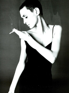 Saikusa_Vogue_Italia_February_1994_03.thumb.png.b27adfa82f2b014774464da510c3fd61.png
