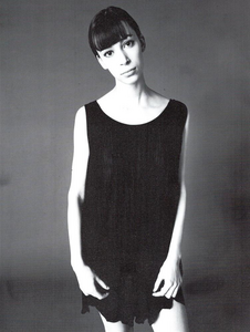 Saikusa_Vogue_Italia_February_1994_09.thumb.png.c930fb508f6fdea98b1aea2547cd842c.png