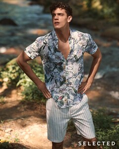 Selected-SpringSummer-2019-Campaign21.jpg