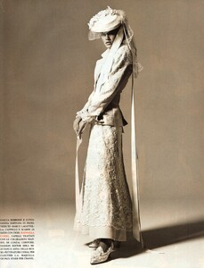 Sielce_Comte_Vogue_Italia_September_1993_Couture_Supplement_08.thumb.jpg.7c9a3583bf99b3437d2668d18e182456.jpg