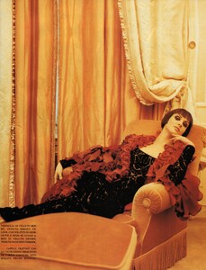 Sielce_Comte_Vogue_Italia_September_1993_Couture_Supplement_10.thumb.jpg.b88c9aa9b442702f9386b70541ba578d.jpg