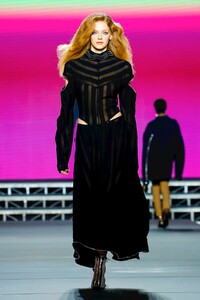 Sonia-Rykiel-RTW-FW18-Paris-6387-1520109116.thumb.jpg.5c69e052d0bc249046ca0e66135c7ffe.jpg
