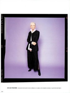 Sorrenti_Vogue_Italia_February_1994_05.thumb.png.6f0869d9637b0c5ba0bd634e42b86e3d.png