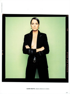 Sorrenti_Vogue_Italia_February_1994_06.thumb.png.85d2863638ad5dedc257c002138cebcc.png