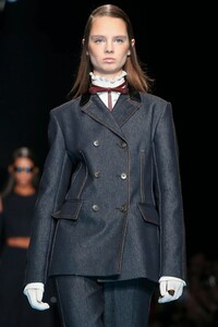 Sportmax-RTW-FW20-Milan-6898-1582289782.thumb.jpg.609a1261b8d26140b9b1c8dc6eaccbee.jpg