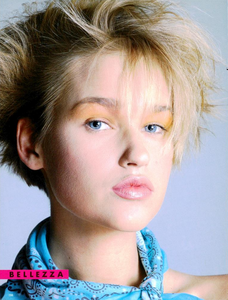 Stern_Vogue_Italia_February_1985_01_03.thumb.png.75885e3210f54bd05940e3231b6c88a1.png