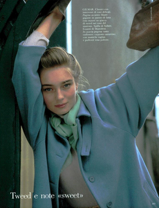 Tweed_Chatelain_Vogue_Italia_September_1987_01_04.thumb.png.d741a8a02244c440a8e03da8299c56a0.png