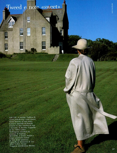 Tweed_Chatelain_Vogue_Italia_September_1987_01_06.thumb.png.96d704a614f9a38282bd318a1255e8cc.png