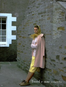 Tweed_Chatelain_Vogue_Italia_September_1987_01_09.thumb.png.834f365196c776cee889c6aad521e968.png