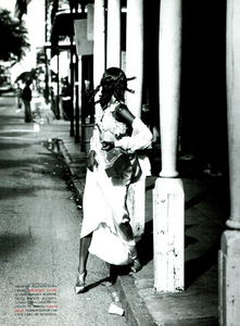Vera_Seduzione_von_Unwerth_Vogue_Italia_May_1994_02.thumb.png.d93dc7e8903c16e84f794c133f6a2171.png