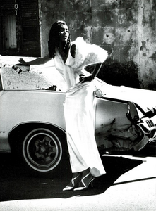 Vera_Seduzione_von_Unwerth_Vogue_Italia_May_1994_05.thumb.png.b25c35967dfc0774540b1d7d692179ca.png