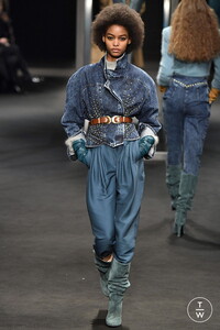 alberta-ferretti-aw18-0017-55b2d7.thumb.jpg.3877448d192351999cea8682b701772a.jpg