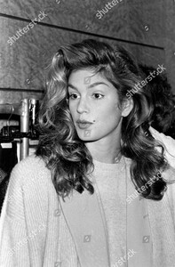 backstage-beauty-preparation-from-the-calvin-klein-collection-fall-1992-ready-to-wear-fashion-show-new-york-shutterstock-editorial-10453609cc.jpg